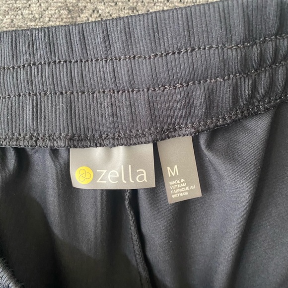 Black Nordstrom brand Zella joggers - Picture 2 of 2